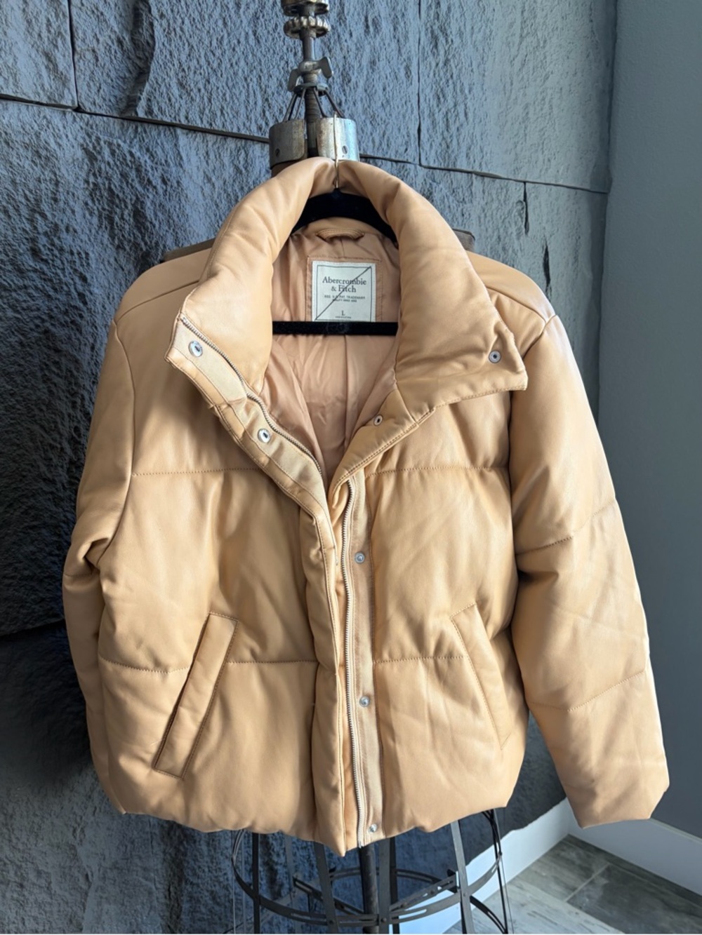 Abercrombie & Fitch Beige/Tan Label Detail